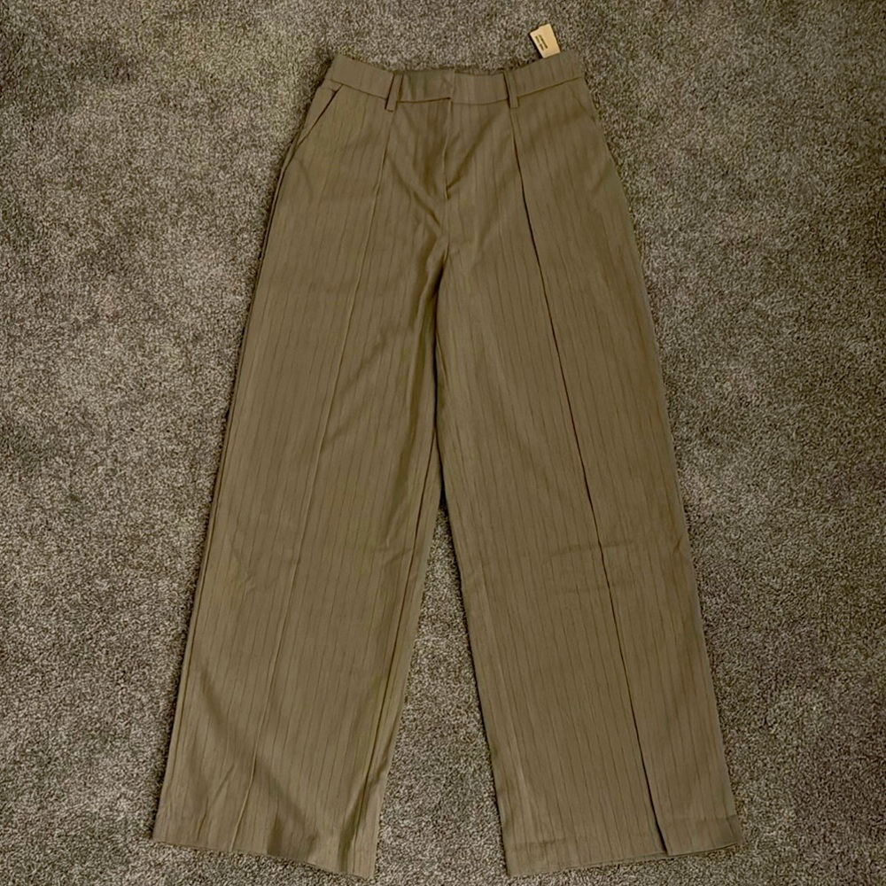 OGL - New High Waisted Plicated Wide Leg Pant - Stone Grey Sripe